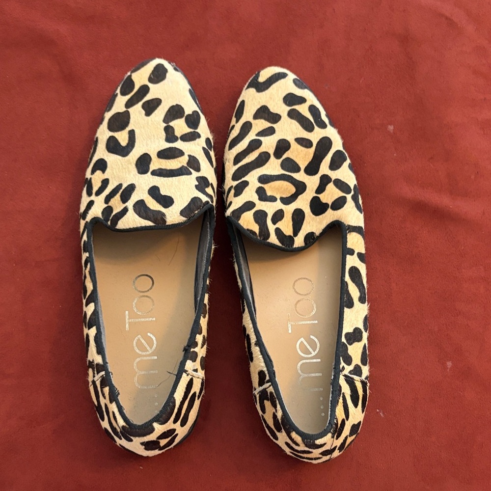 me too Leopard-Print Slip-On Loafers in Tan and Black